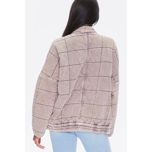 🆕 [F21] Quilted Zip Up Oversized Jacket - Picture 4 of 7